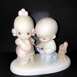 Precious Moments Vintage Figurine #104019